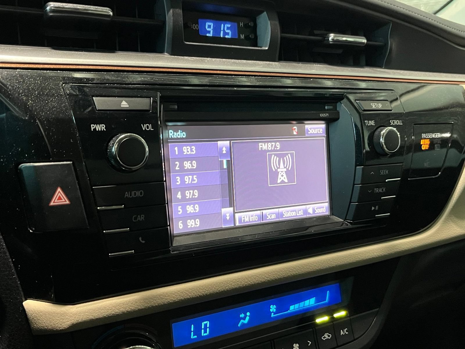 Used 2016 Toyota Corolla LE FWD image 20