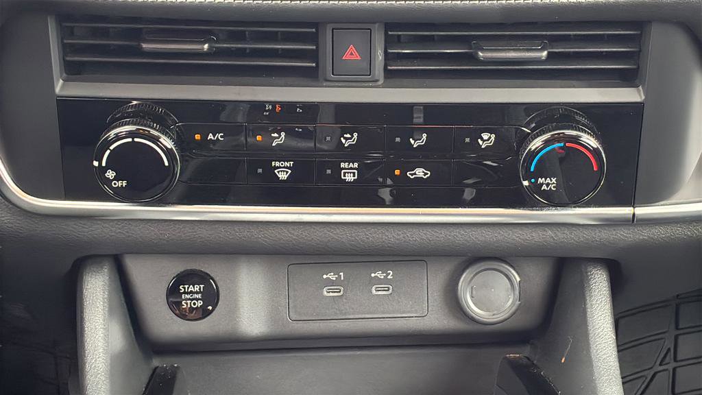 Used 2024 Nissan Rogue S image 21