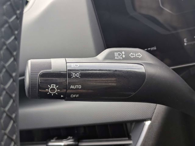 Used 2025 Kia K4 EX FWD image 25