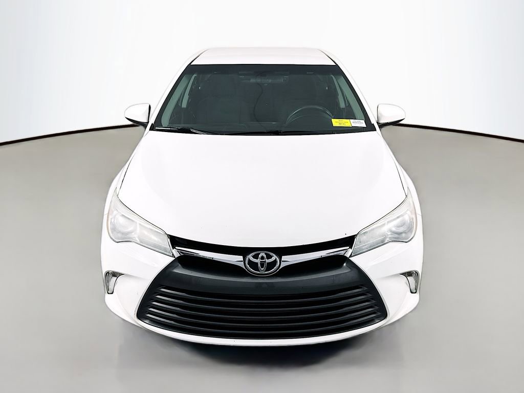 Used 2015 Toyota Camry LE FWD image 2