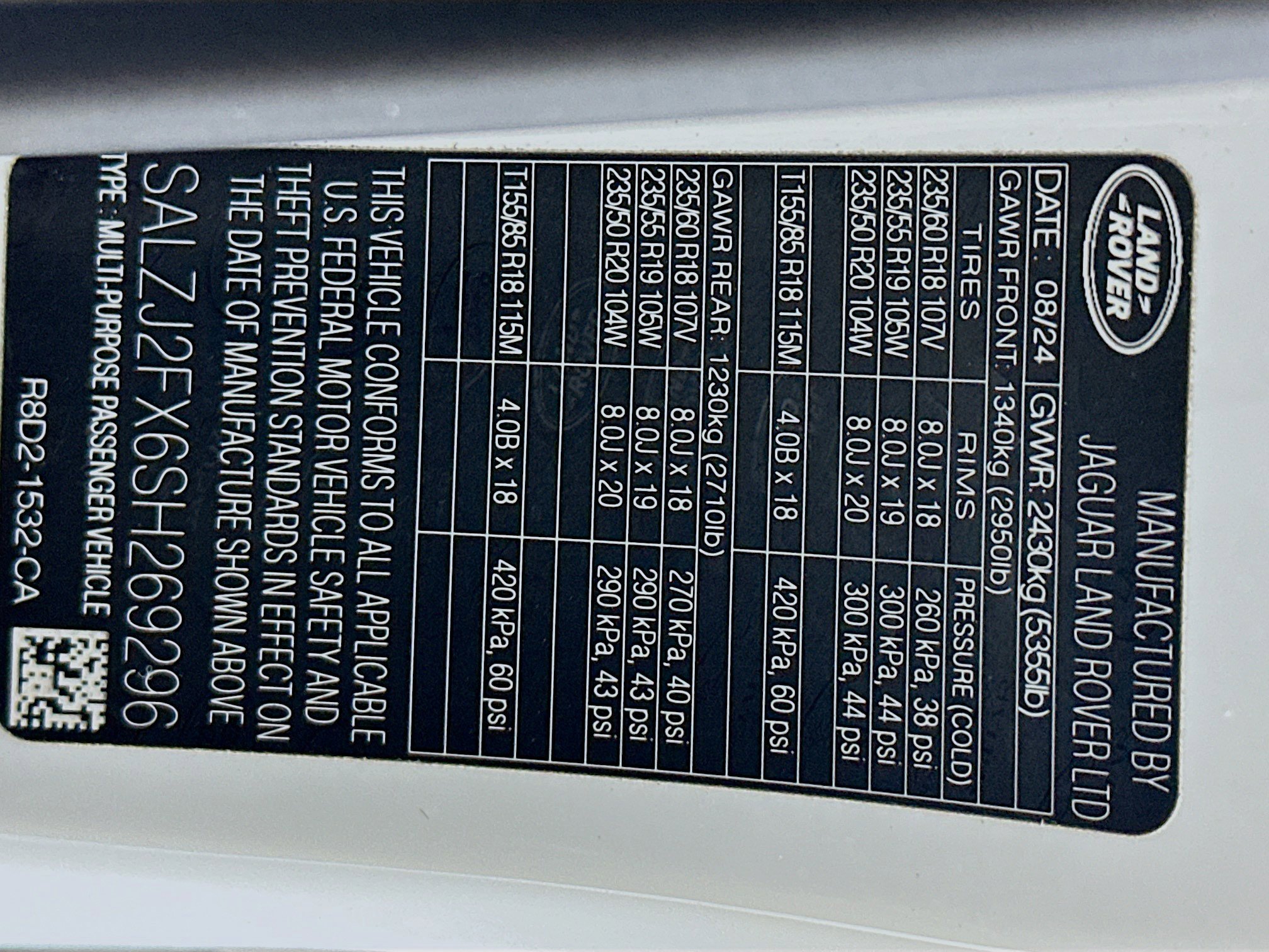 Used 2025 Land Rover Range Rover Evoque S image 12