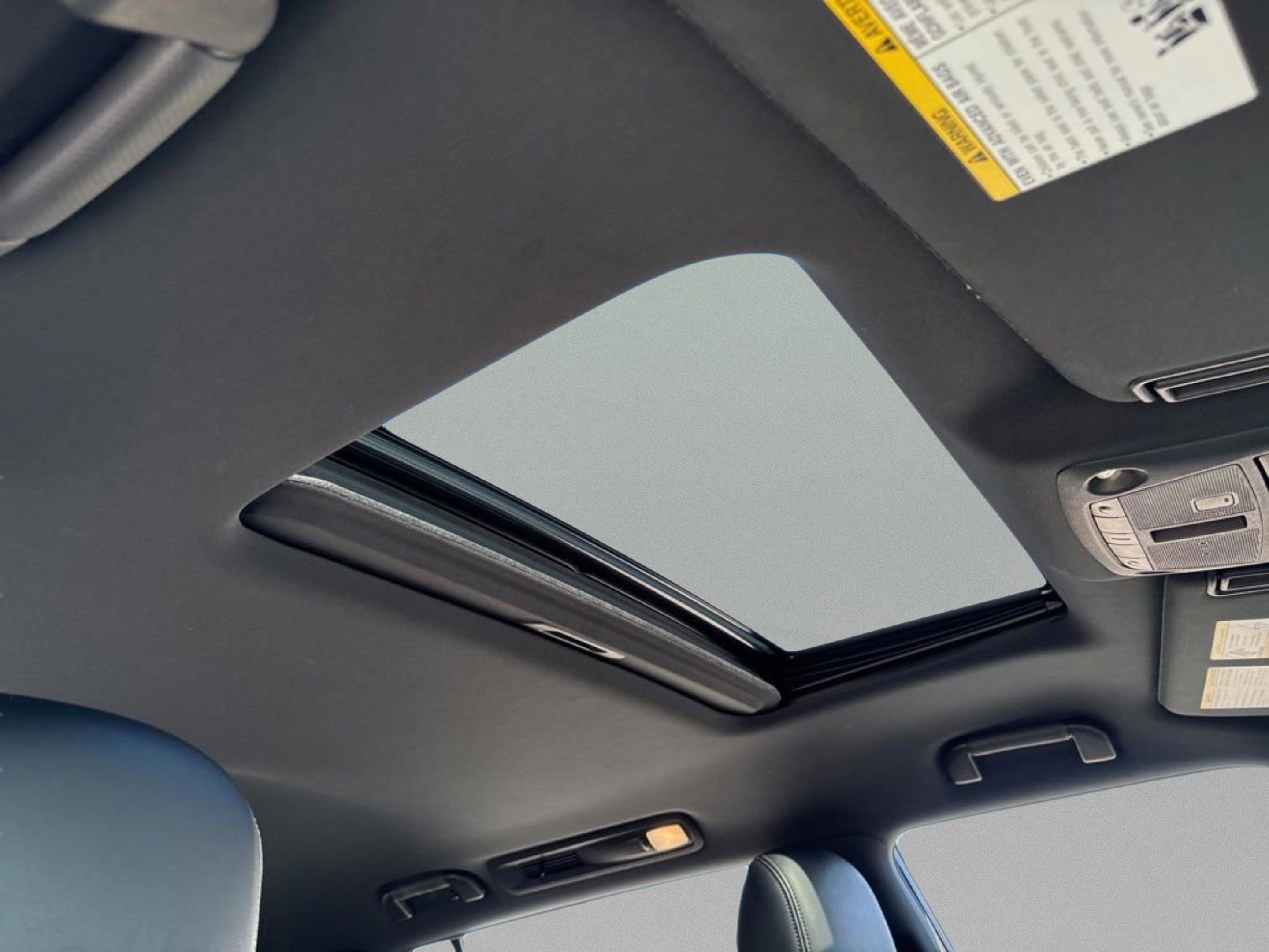 Used 2022 Nissan Armada SL w/ Midnight Edition Package image 30