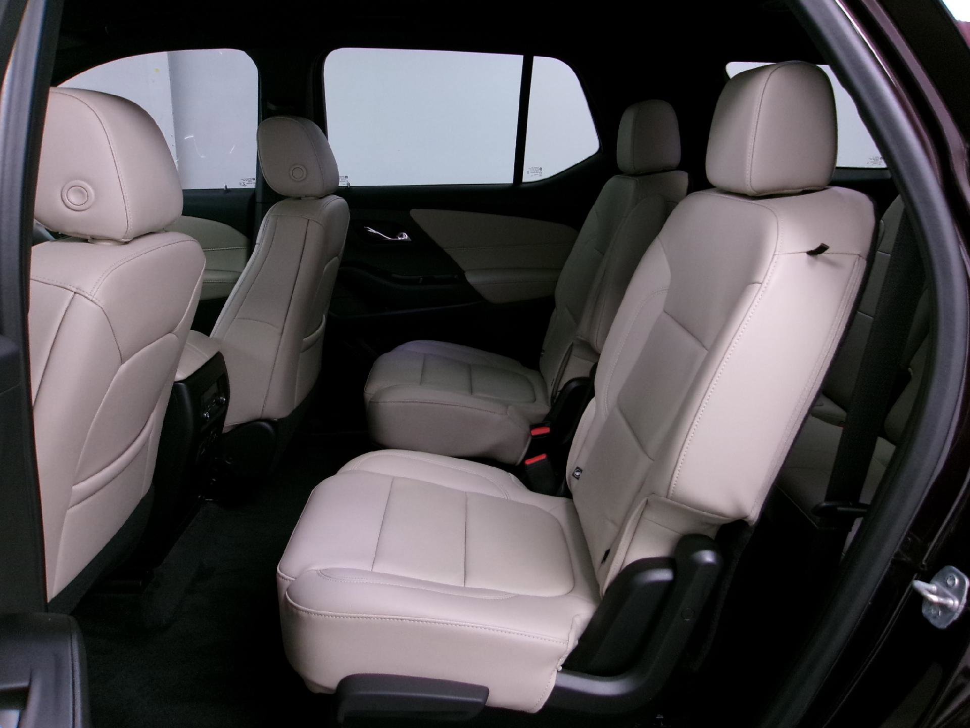 Certified 2022 Chevrolet Traverse LT w/ LT Premium Package image 10