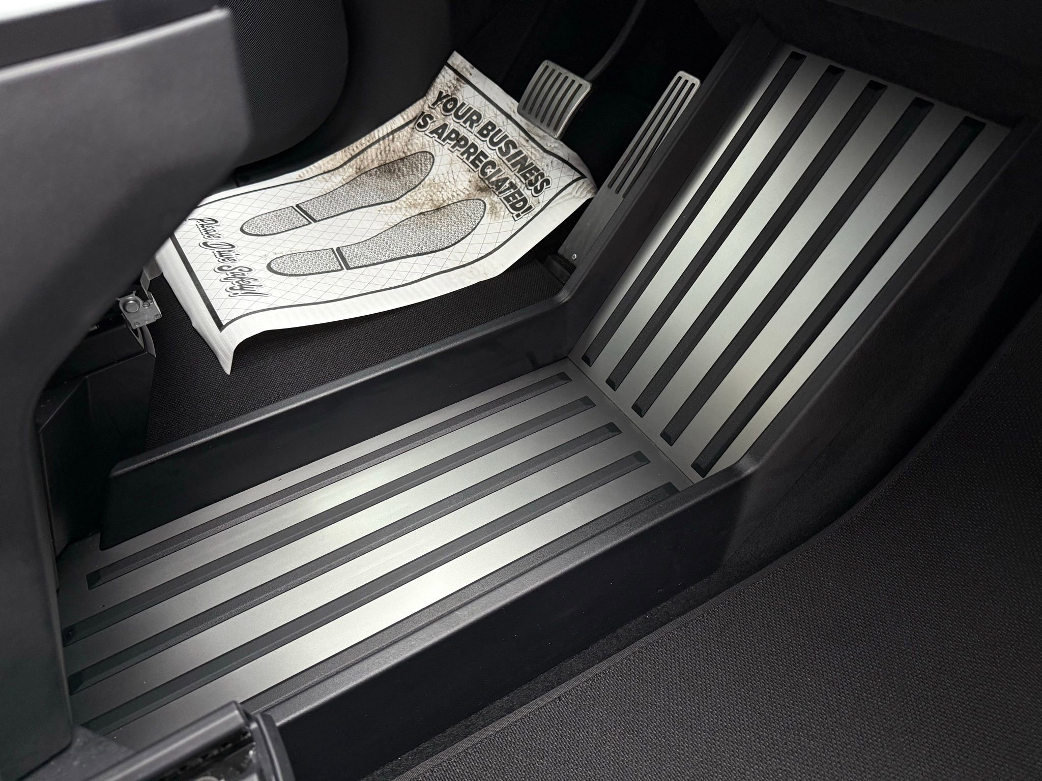 Used 2024 Tesla Cybertruck Cyberbeast image 23