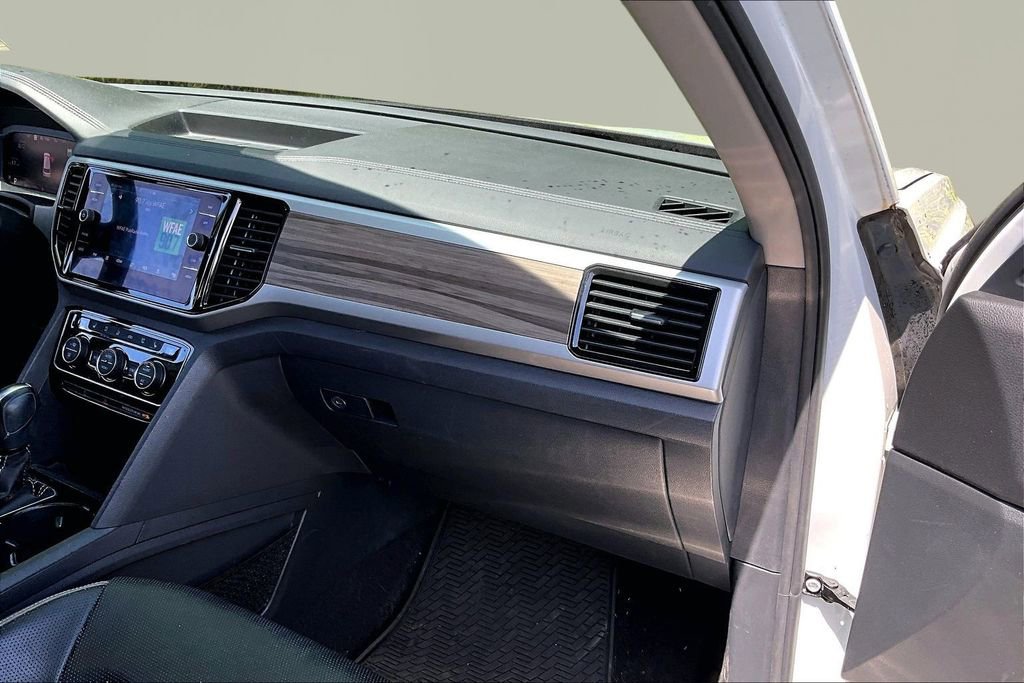 Used 2021 Volkswagen Atlas SEL Premium image 19