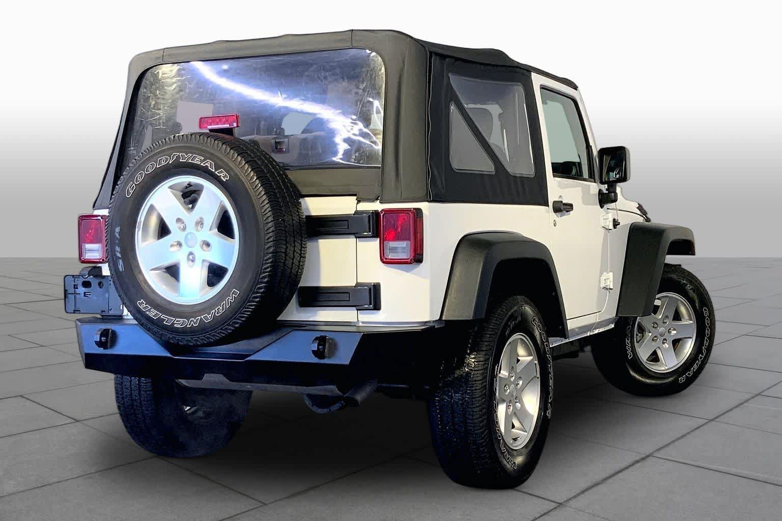 Used 2017 Jeep Wrangler Sport w/ Quick Order Package 24S AWD/4WD image 13