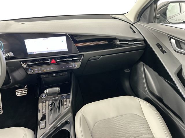 Used 2023 Kia Niro EX Touring FWD image 27