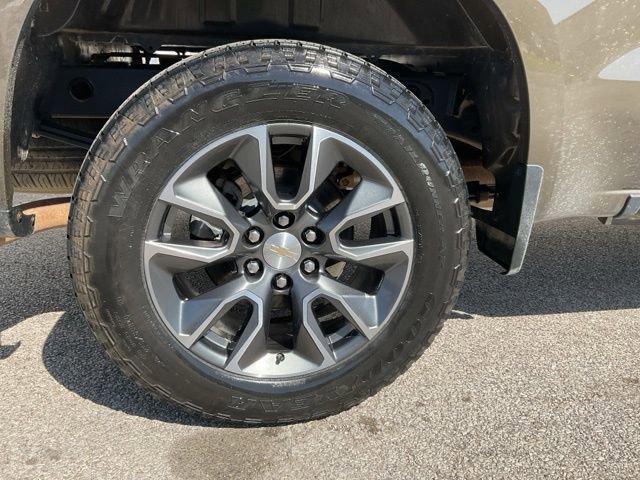 Used 2023 Chevrolet Silverado 1500 LT AWD/4WD image 15