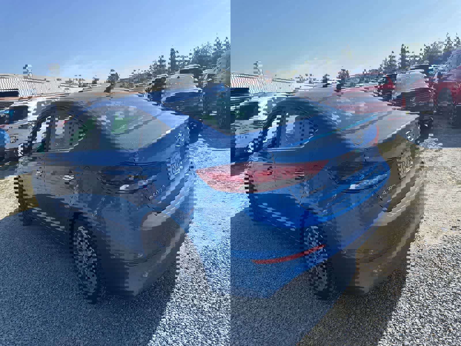 Used 2017 Hyundai Elantra Limited image 7