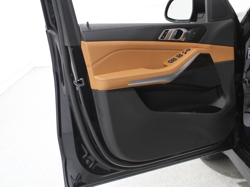 Certified 2023 BMW X5 xDrive40i w/ M Sport Package image 4