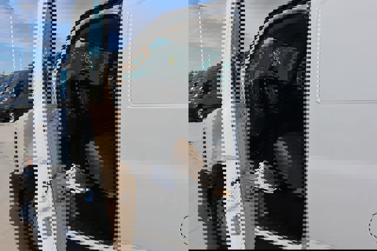 Used 2017 Chevrolet Express 2500 image 23