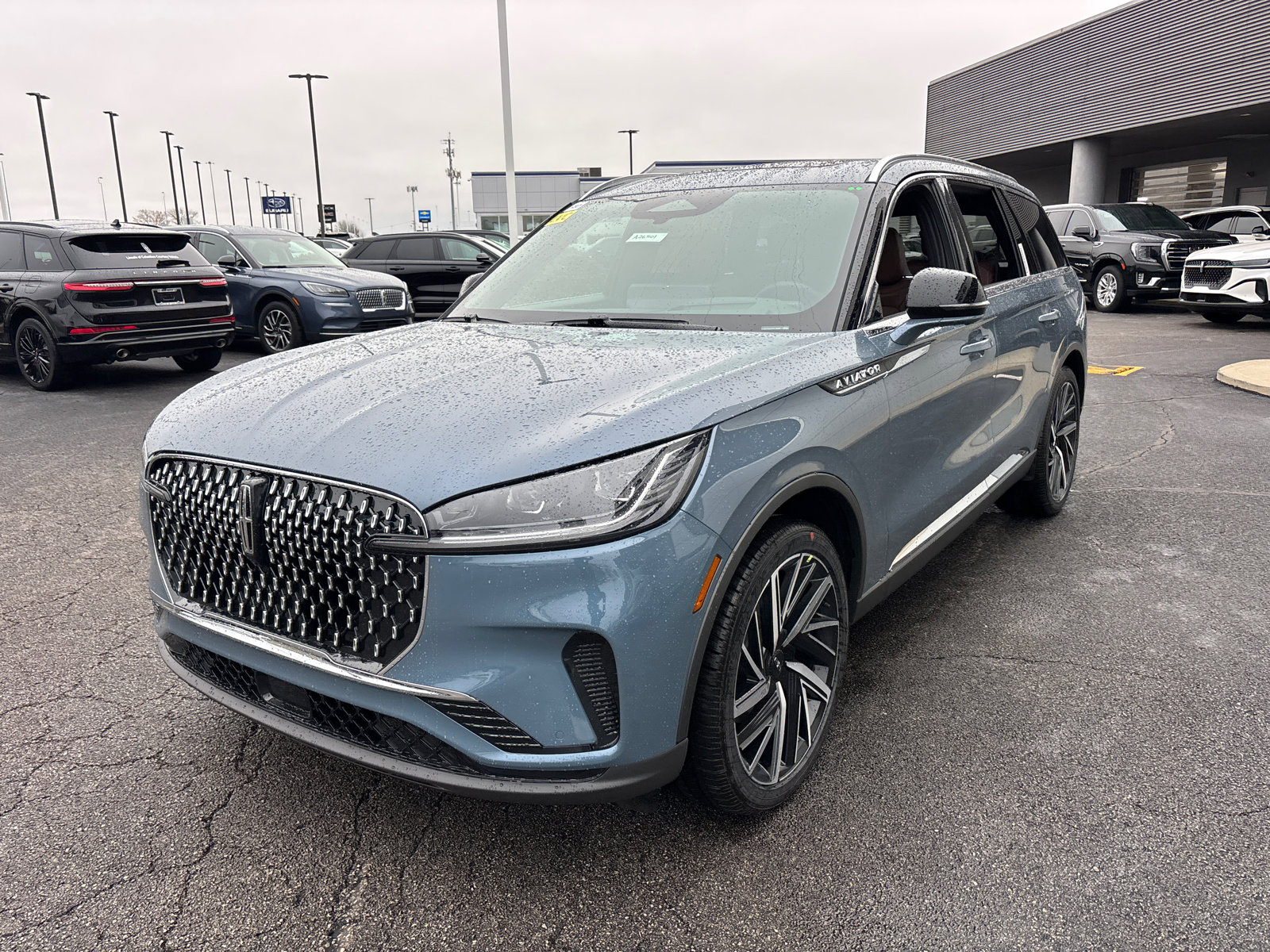 New 2026 Lincoln Aviator Reserve AWD/4WD image 3