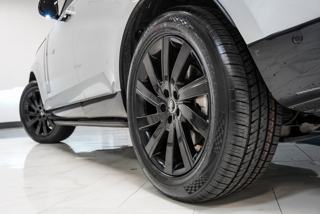 Used 2023 Land Rover Range Rover SE image 10