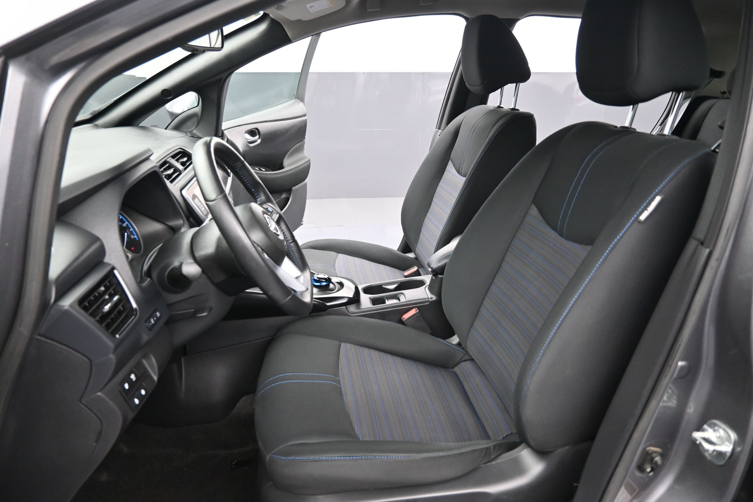 Used 2025 Nissan Leaf SV Plus FWD image 22