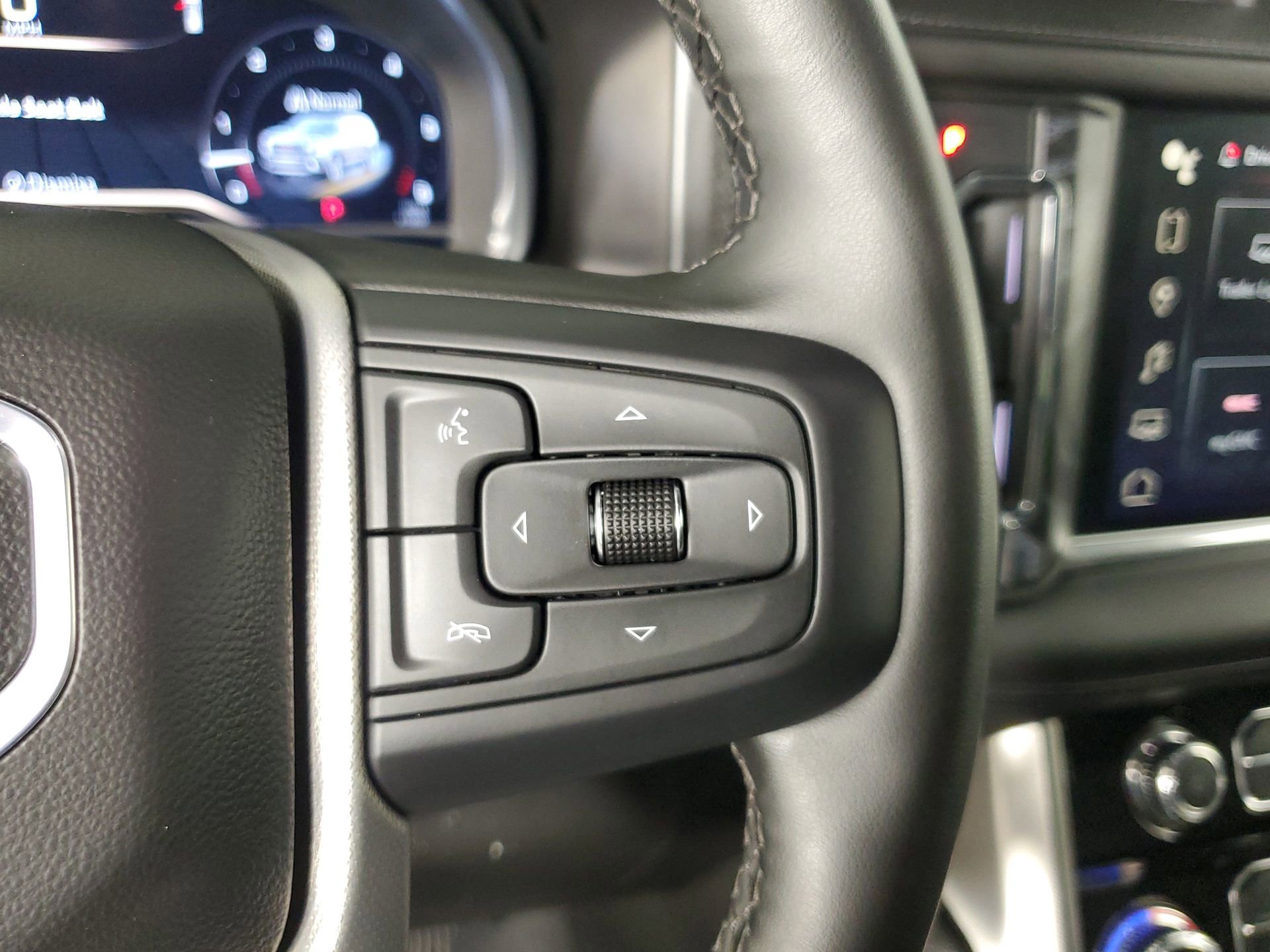Used 2023 GMC Yukon Denali image 36