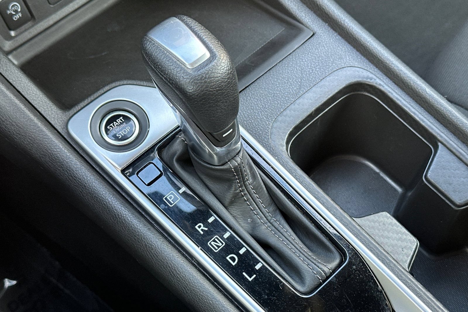 Used 2024 Nissan Sentra SV FWD image 19
