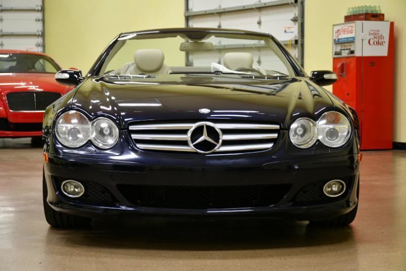 Used 2008 Mercedes-Benz SL 550 w/ P1 Pkg image 6