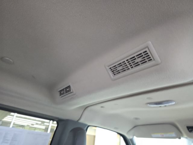 Certified 2025 GMC Savana 3500 LT w/ LT Preferred Equipment Group RWD image 11