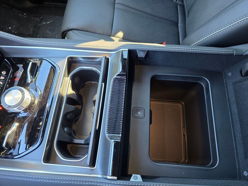 New 2025 Jeep Grand Wagoneer Series II Obsidian w/ Quick Order Packagew 28T AWD/4WD image 30