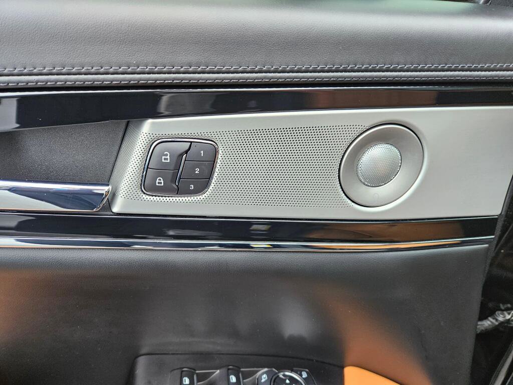 Used 2023 Lincoln Nautilus Black Label w/ Class II Trailer Tow Package image 24