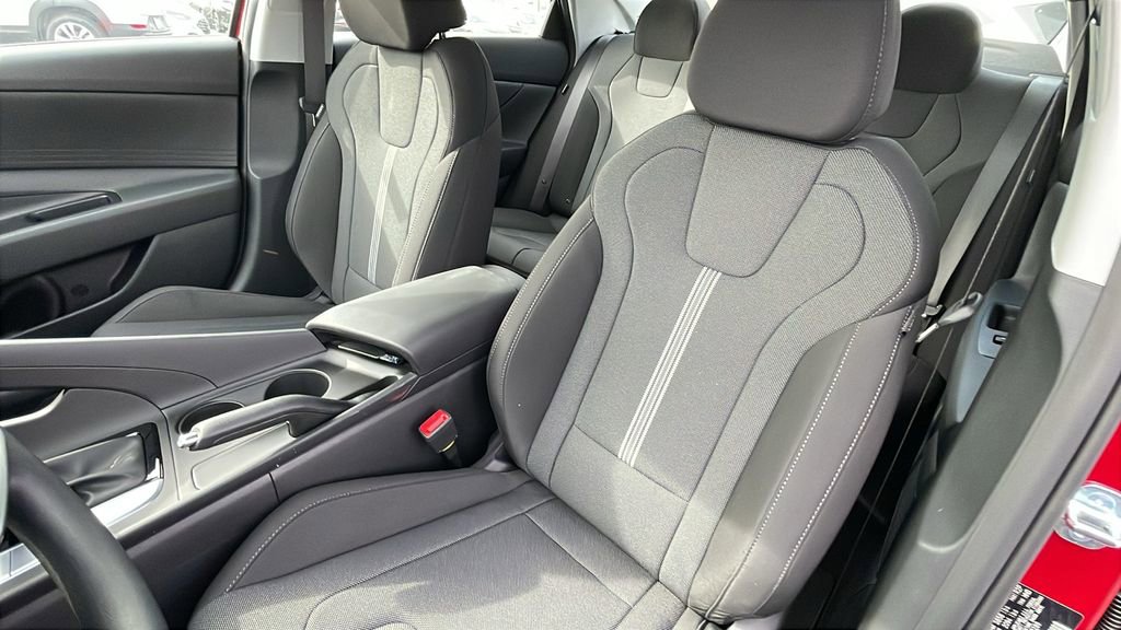 New 2026 Hyundai Elantra SE image 14