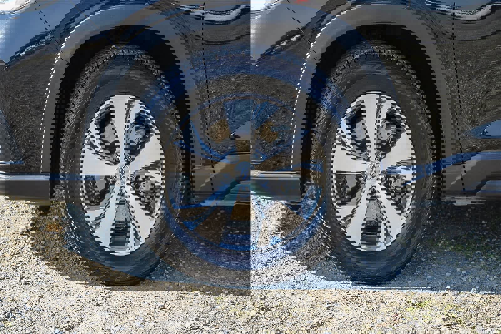 Used 2019 Subaru Ascent Premium w/ Popular Package #3 image 9