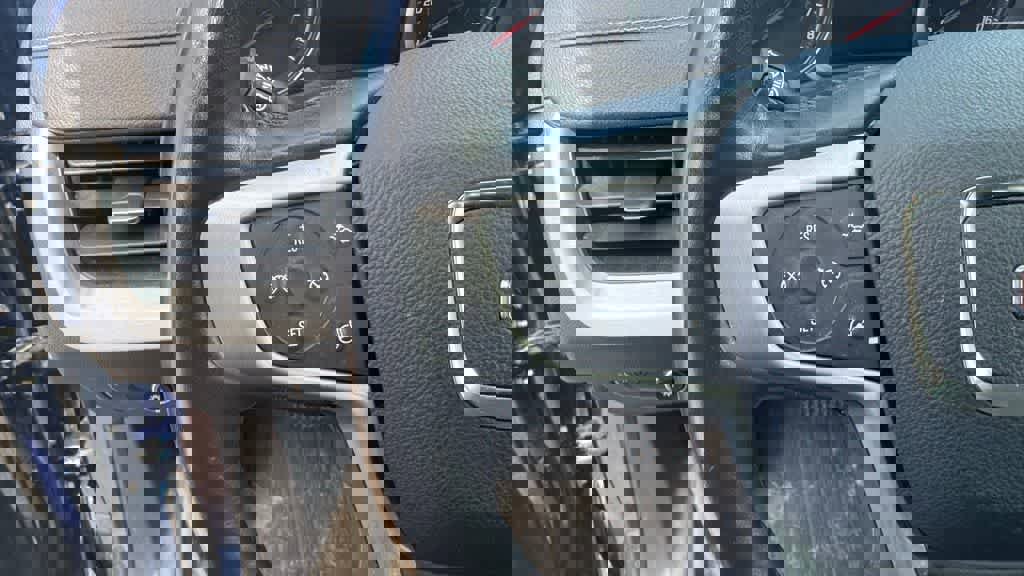 Used 2022 GMC Terrain SLT w/ LPO, Floor Liner Package image 23