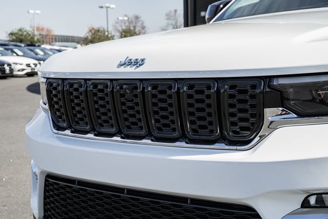 Used 2023 Jeep Grand Cherokee 4WD 4xe w/ Luxury Tech Group II image 12