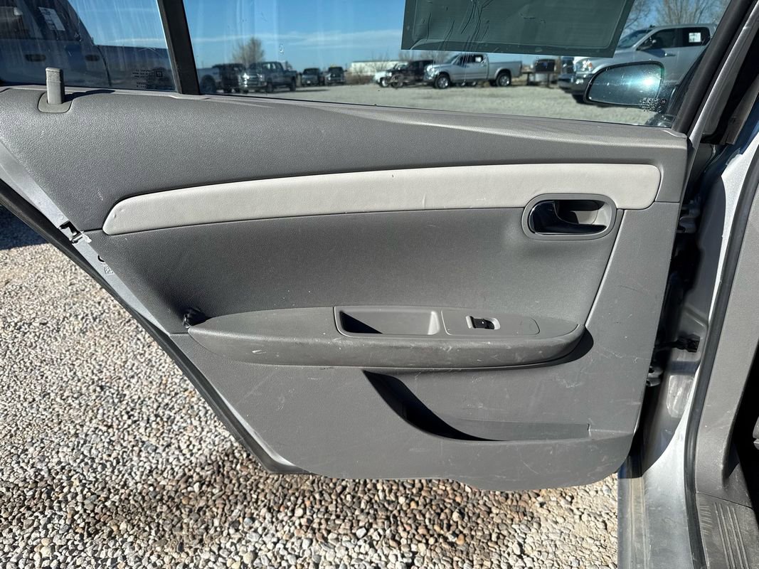 Used 2009 Chevrolet Malibu LS image 24