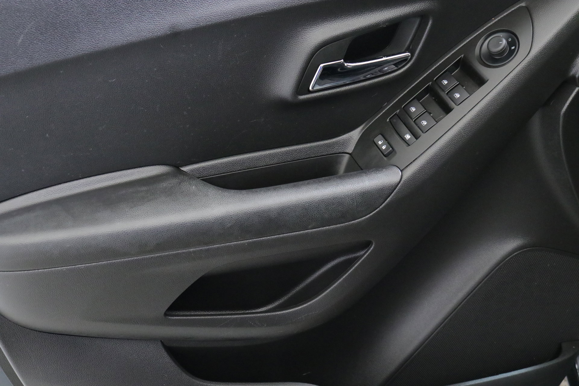 Certified 2022 Chevrolet Trax LT w/ LT Convenience Package image 22