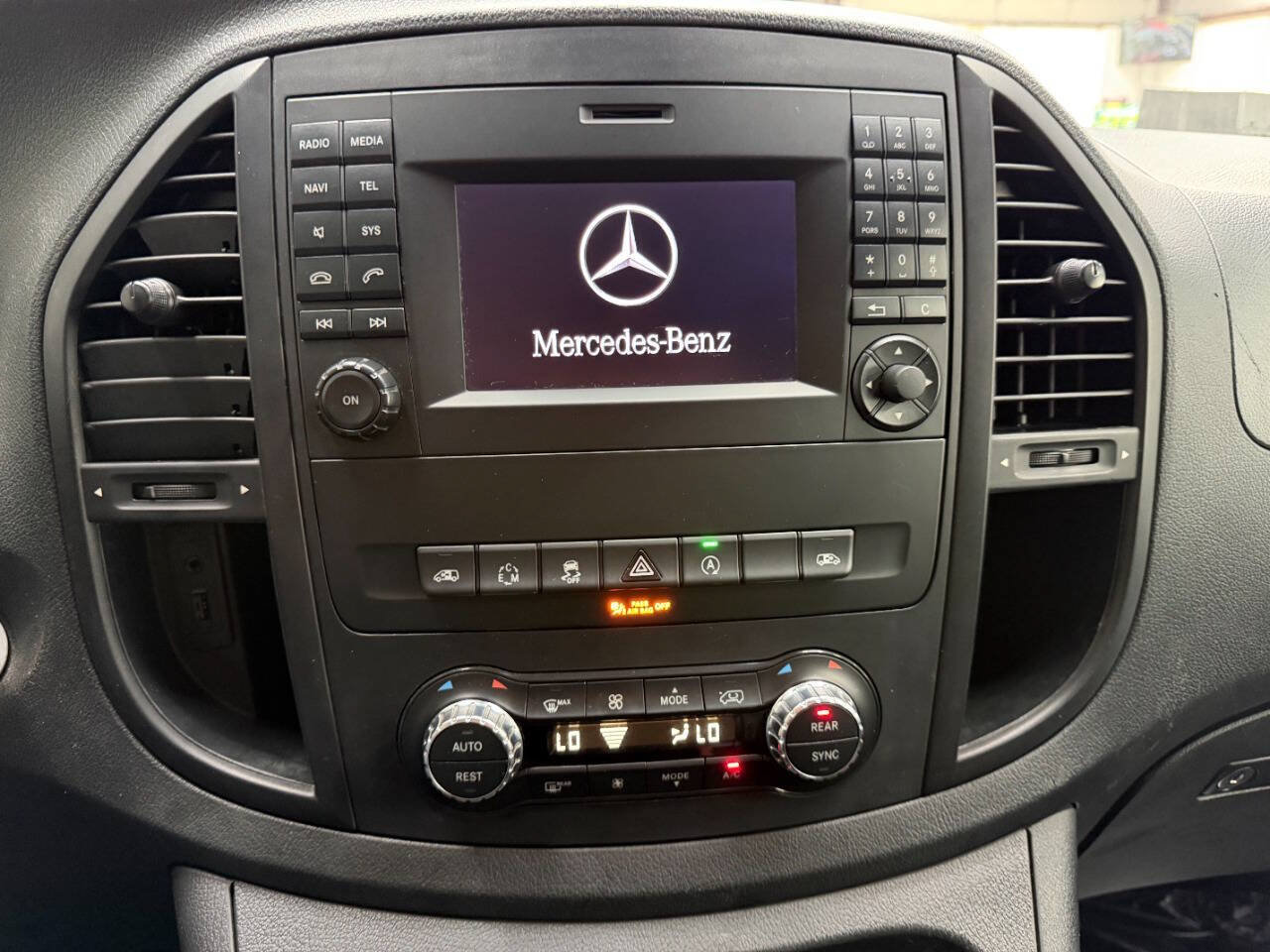 Used 2019 Mercedes-Benz Metris Passenger image 25