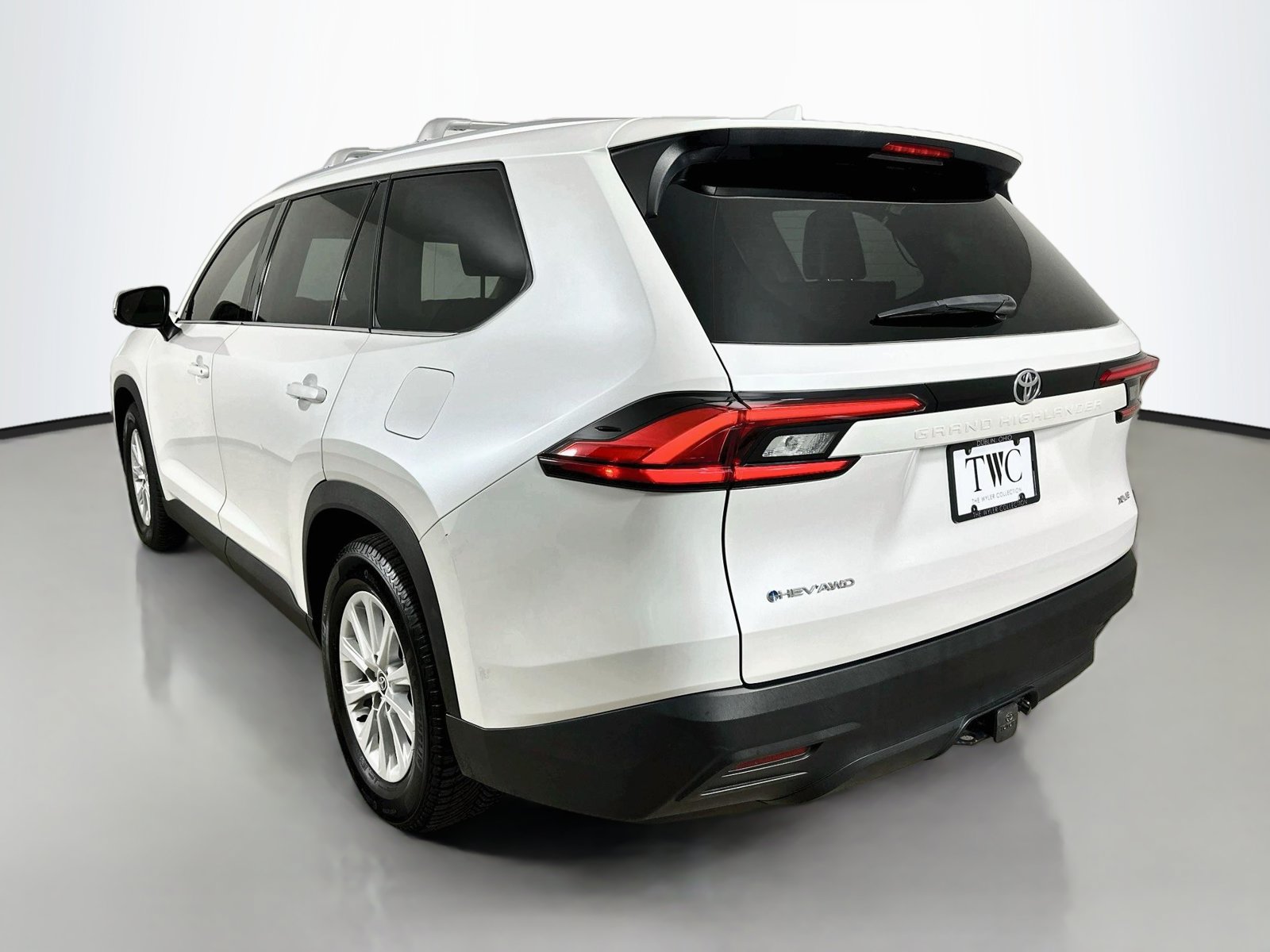 Used 2024 Toyota Grand Highlander AWD Hybrid image 7