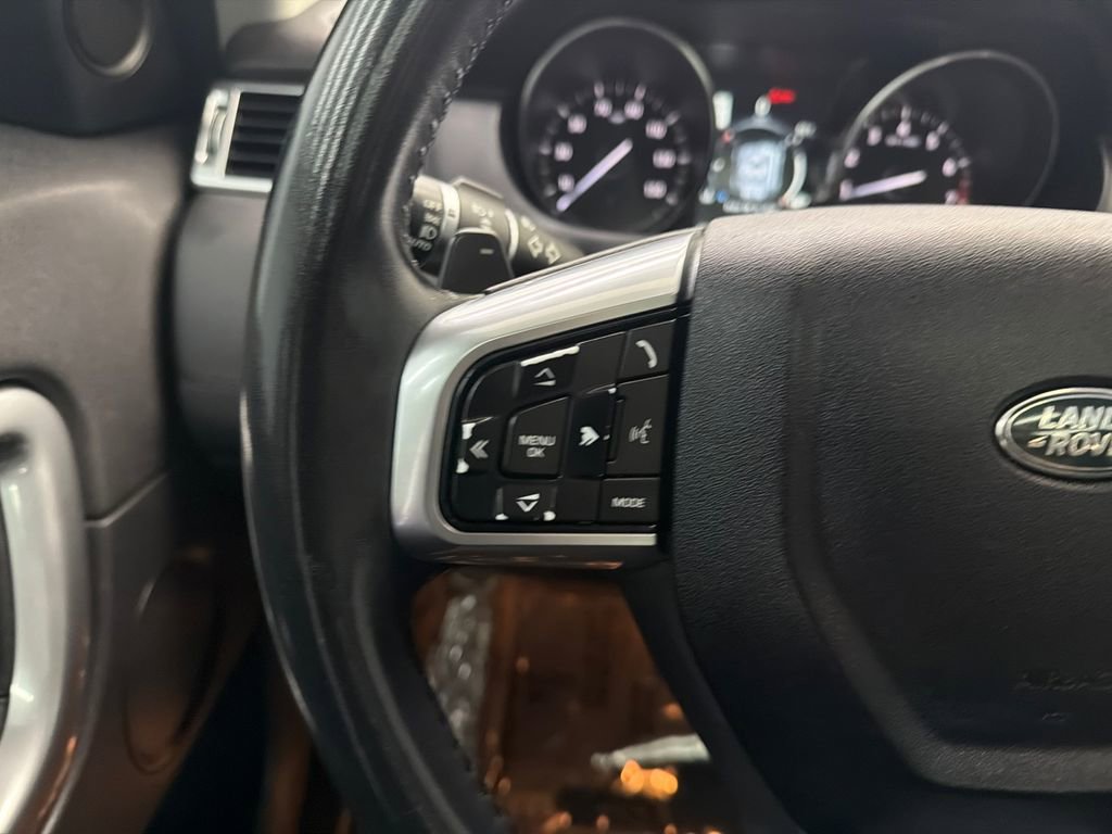 Used 2017 Land Rover Discovery Sport HSE AWD/4WD image 27
