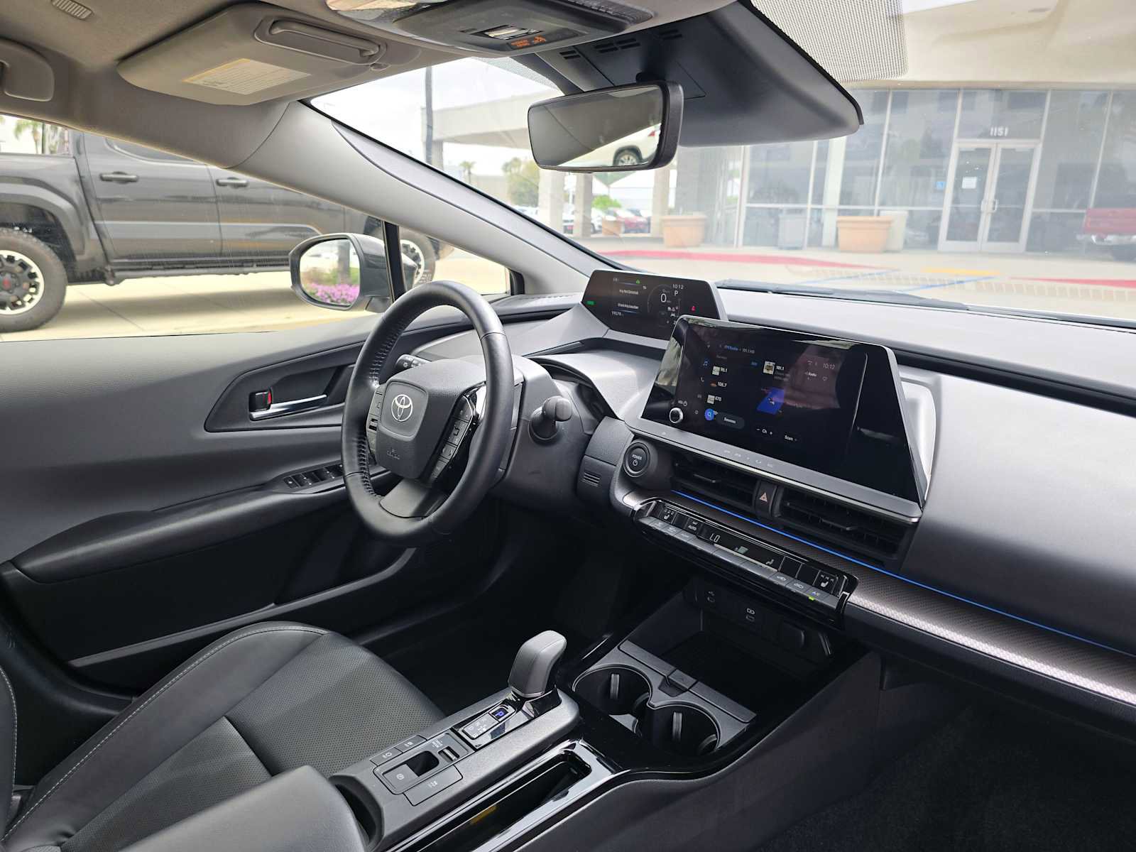 Used 2025 Toyota Prius XLE FWD image 11