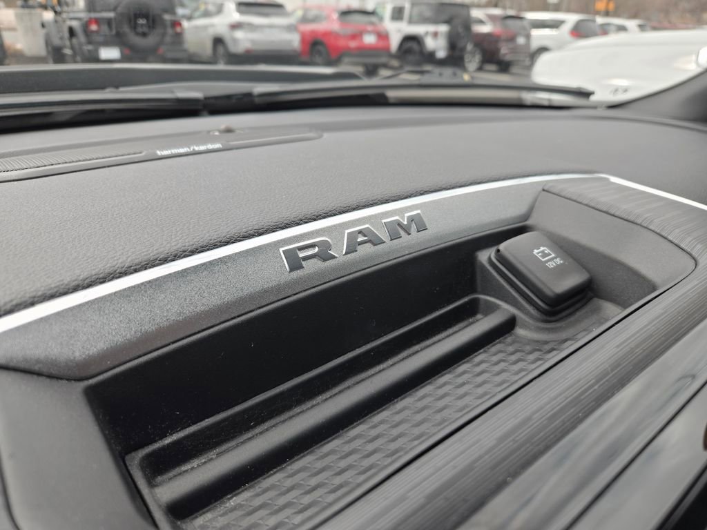 Used 2023 RAM 1500 Laramie image 32