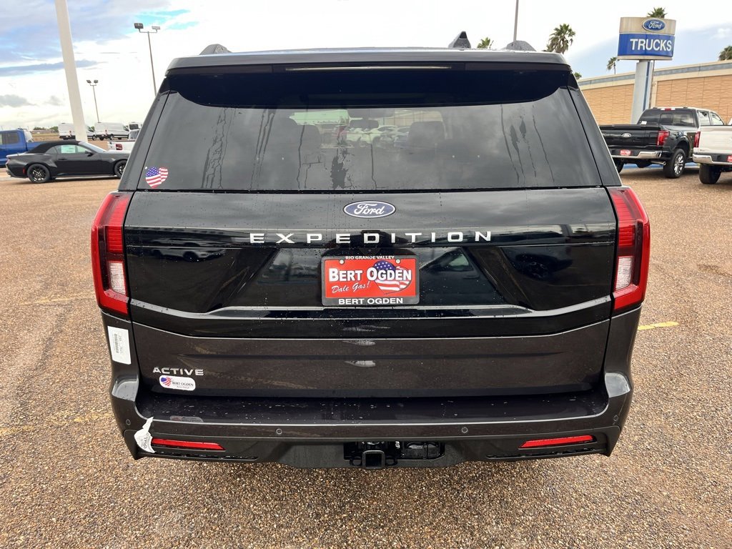 New 2025 Ford Expedition Active image 7