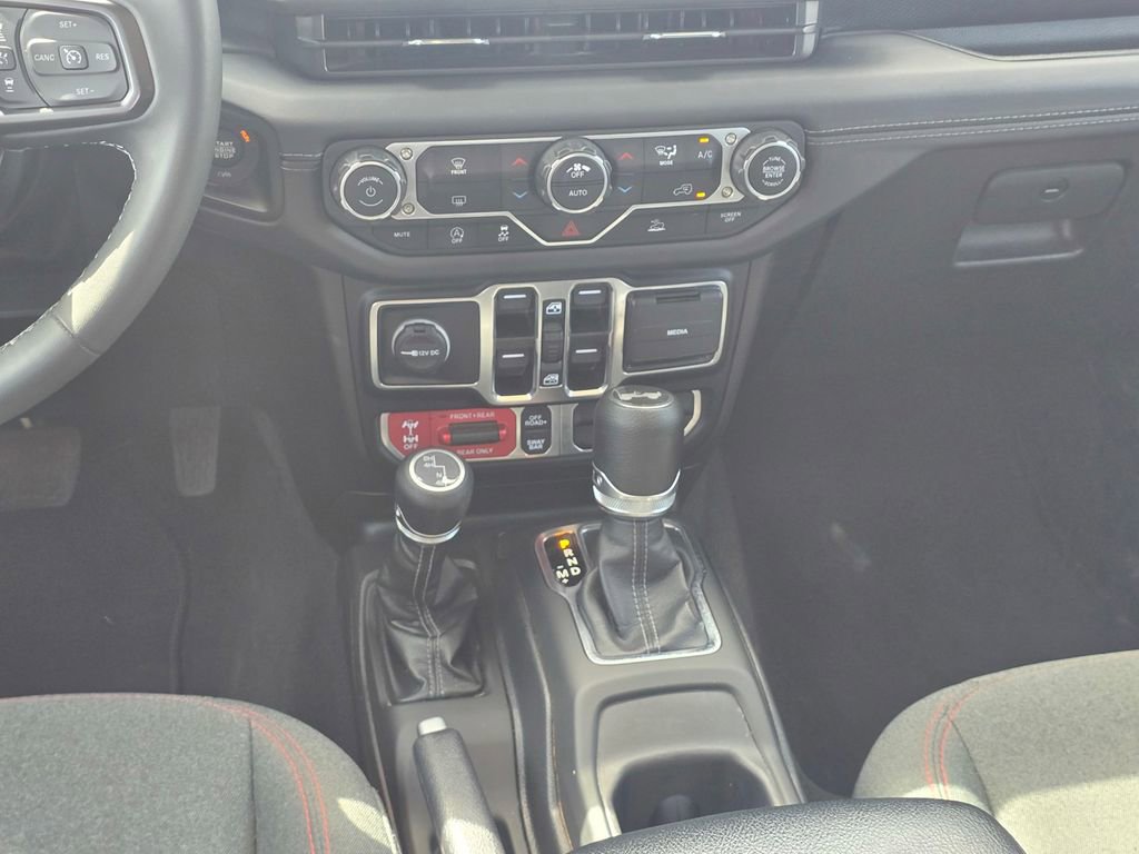 Used 2025 Jeep Wrangler Unlimited Rubicon image 19