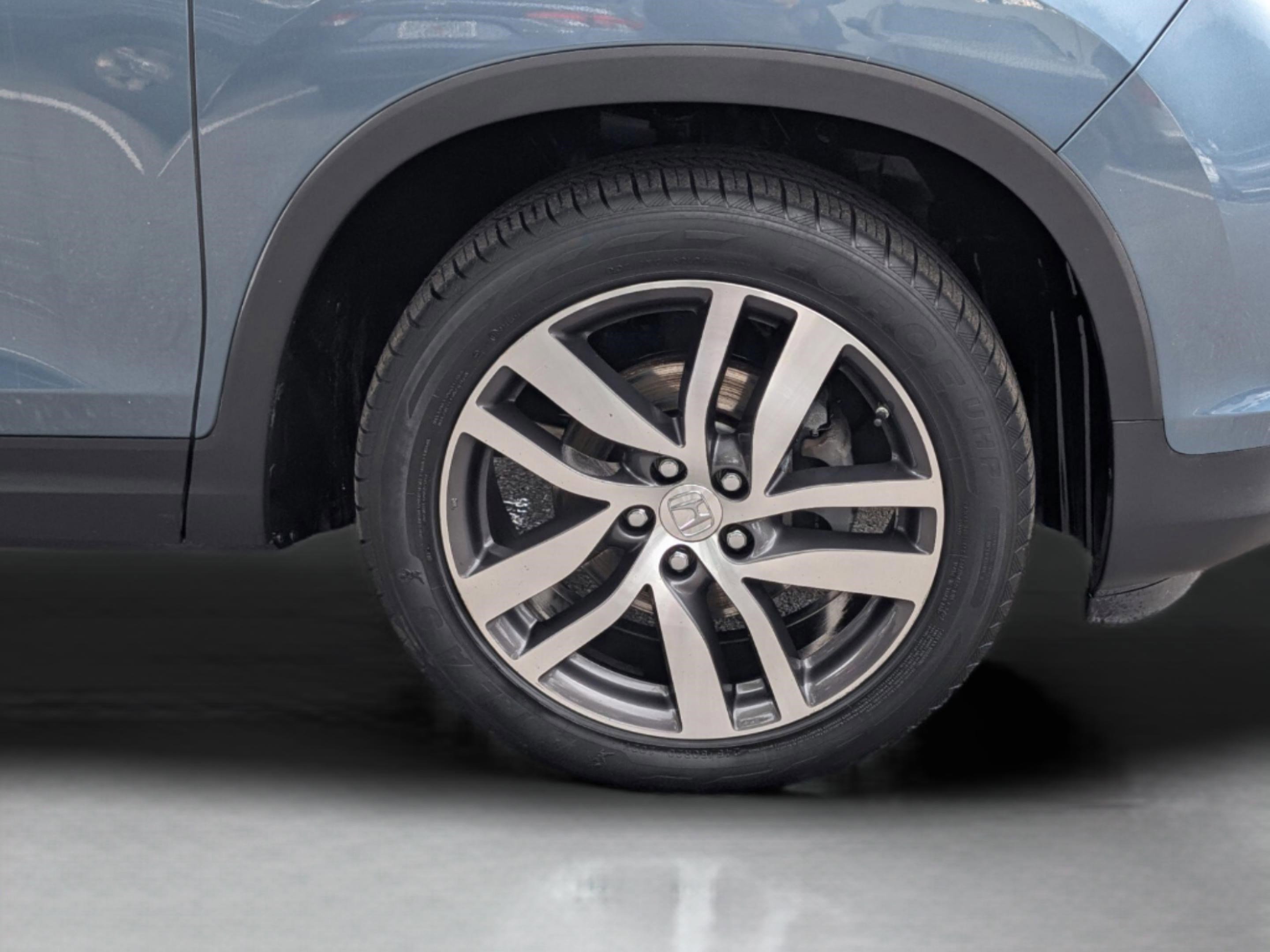 Used 2018 Honda Pilot Elite image 9