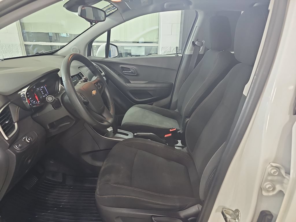 Used 2019 Chevrolet Trax LS w/ Tint and Cruise Package FWD image 18