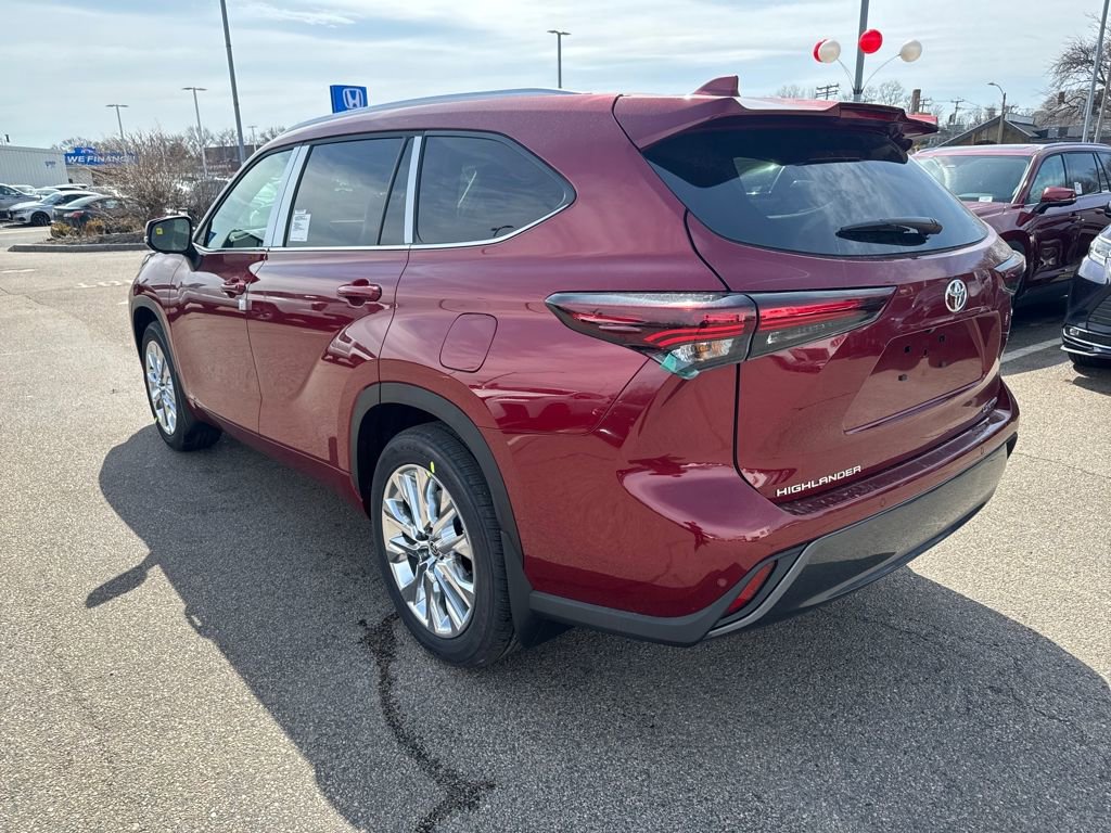 New 2026 Toyota Highlander Limited image 5