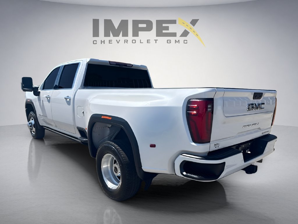 Used 2024 GMC Sierra 3500 Denali Ultimate AWD/4WD image 3