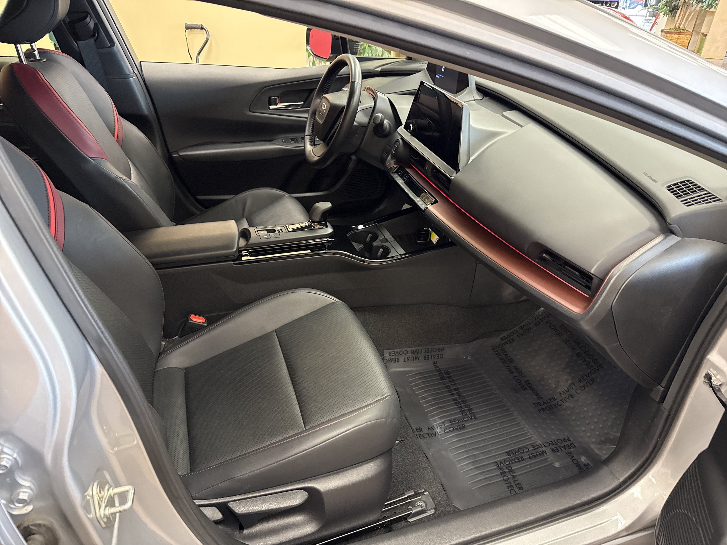 Used 2023 Toyota Prius Prime FWD image 25