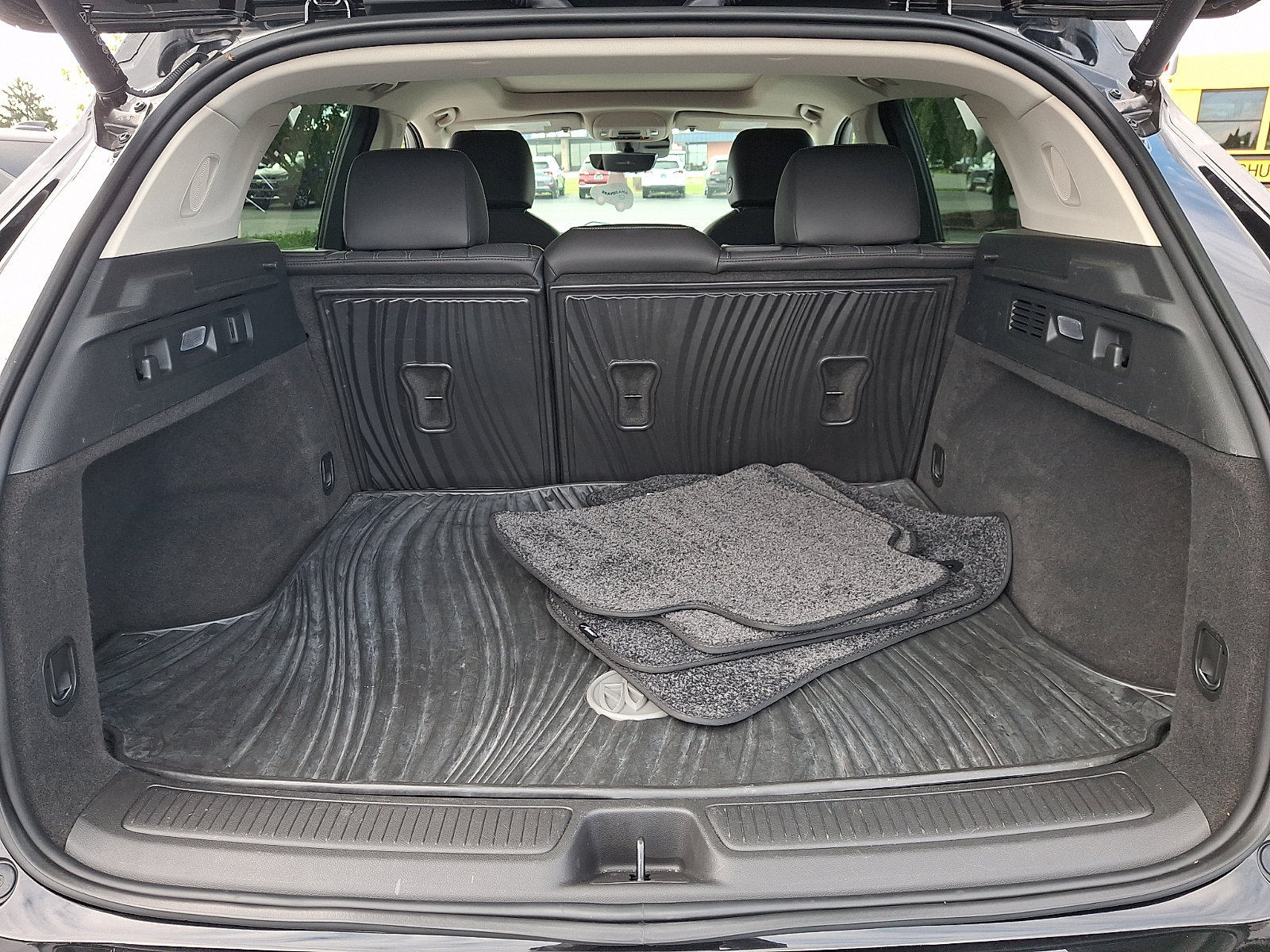 Certified 2023 Buick Envision Avenir AWD/4WD image 33