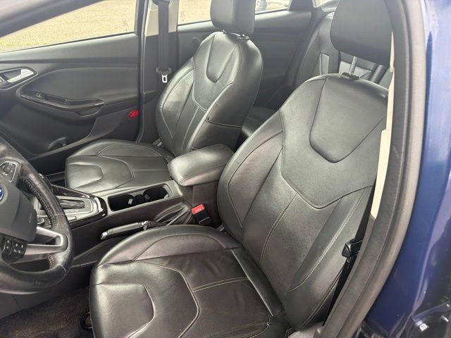 Used 2017 Ford Focus Titanium FWD image 21