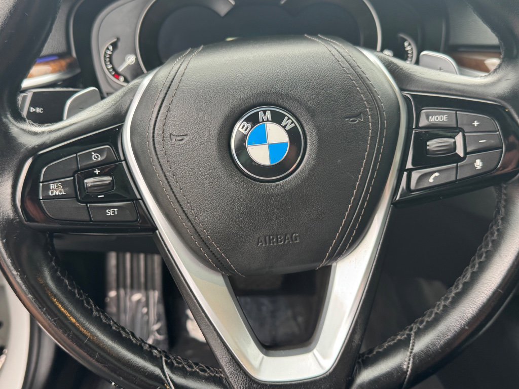 Used 2019 BMW 530e w/ Convenience Package image 23