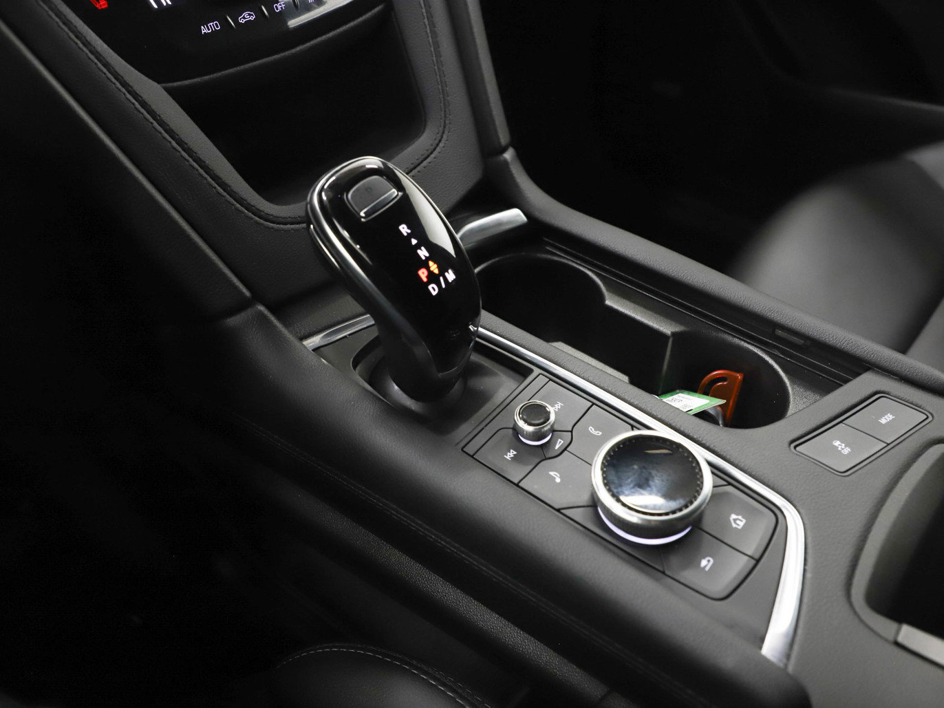 Used 2025 Cadillac XT5 Luxury image 24