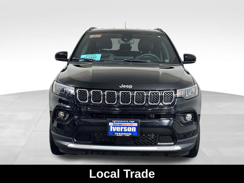 Used 2023 Jeep Compass Limited AWD/4WD image 3