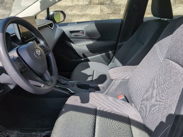 Used 2025 Toyota Corolla LE image 13