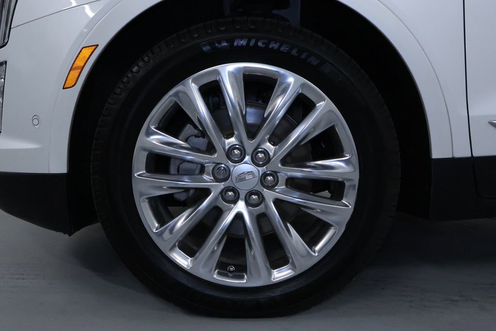 Used 2017 Cadillac XT5 Platinum w/ Driver Assist Package AWD/4WD image 35