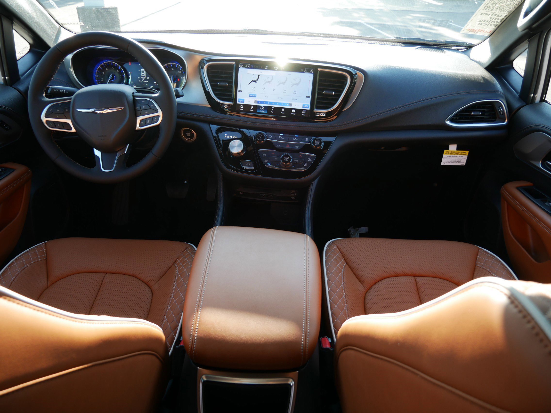 New 2026 Chrysler Pacifica Pinnacle AWD/4WD image 12